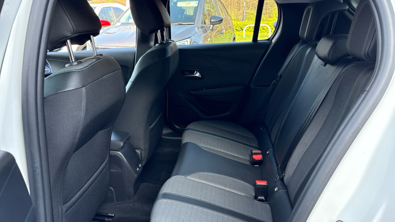 Peugeot 208 1.2 PureTech 100 Allure Premium + 5dr Petrol Hatchback